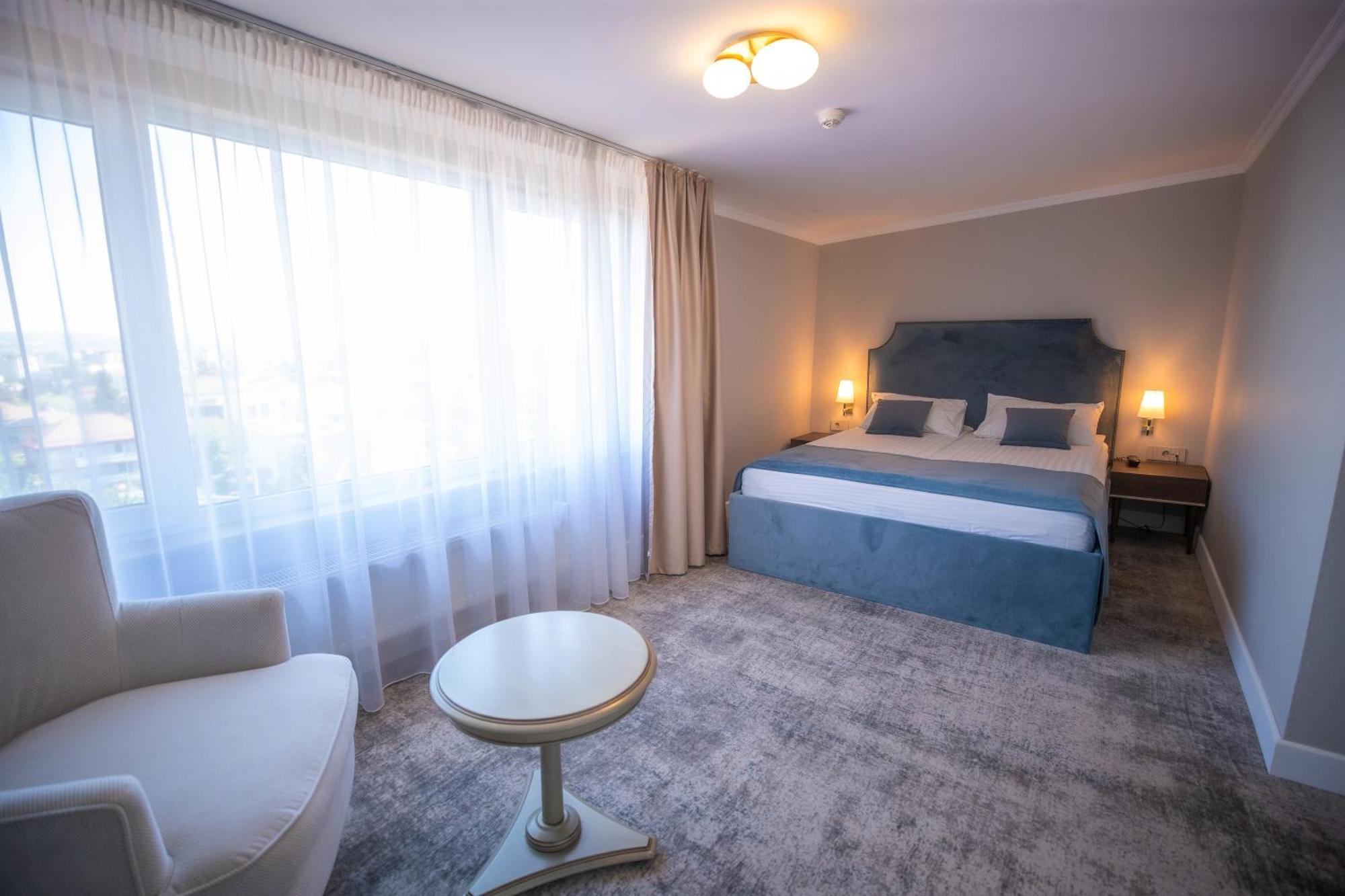 Hotel Meridian Cluj-Napoca Luaran gambar